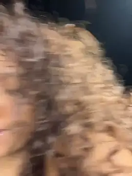 CurlyOopsieXXX live cam on StripChat