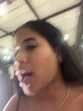 EmmaExoticaXXX live cam on StripChat