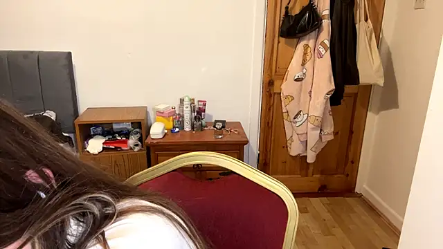 dewlullaby live cam on StripChat