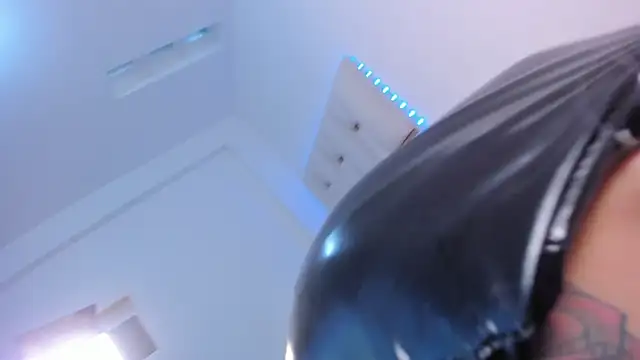 MissCarolinne webcam