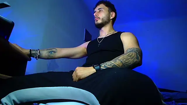 XanderCage99 webcam