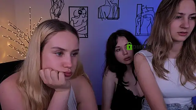 riley_sanders webcam
