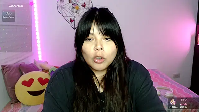 EllieMoonX webcam