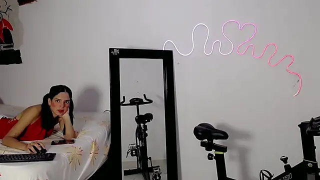 Nina_and_coby_ webcam