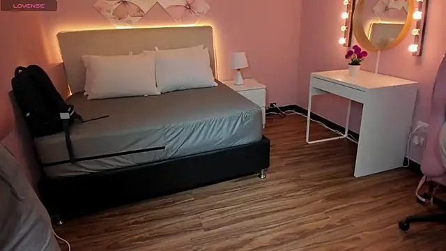 Miss_serena webcam