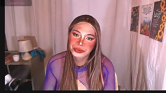 AnacondaCockSelfsucker live sex cam