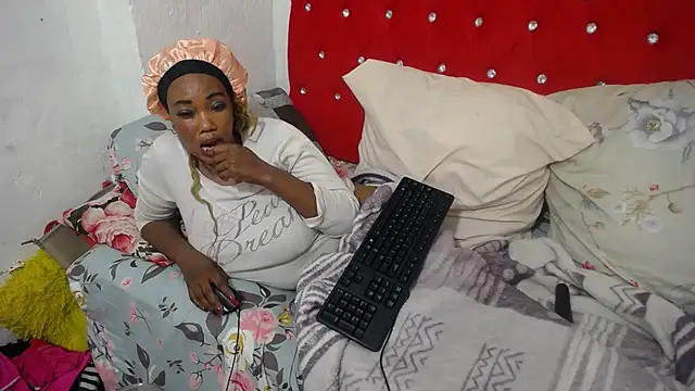 fuckbitchnana webcam