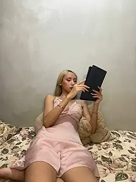 mariannedelaine webcam