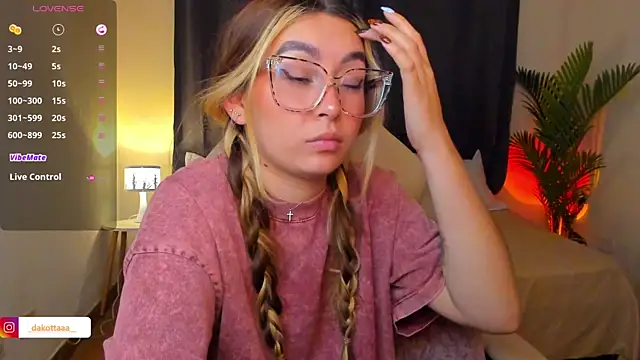dakottaa_ webcam