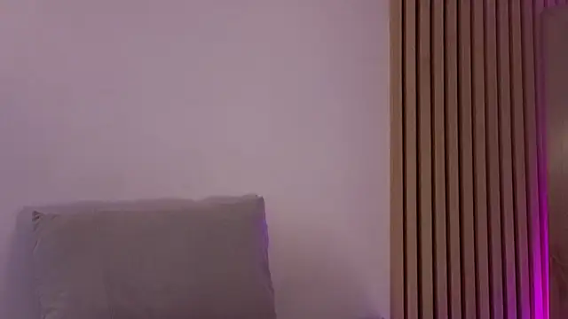 sofiesoft live cam on StripChat