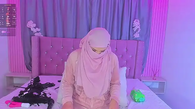 Nayla-Mouna webcam