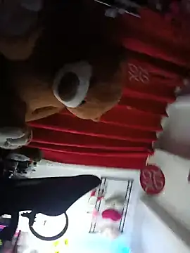 maynor_1998 live cam on StripChat