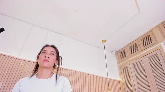 NahimiThompson webcam