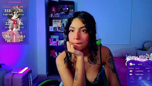 Lovelyamyy live cam on StripChat