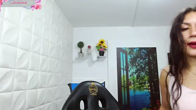 gigi_gilt_ - Gigi_gilt_'s free webcam - UK Sex Cams