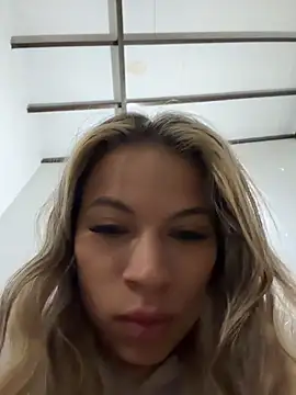 Mia_Rosee1 webcam