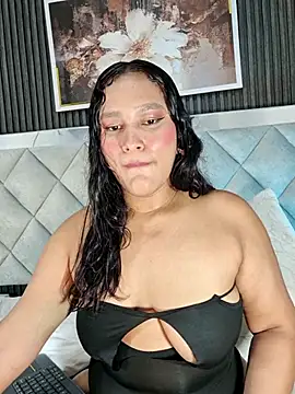 Sara_Chanel_