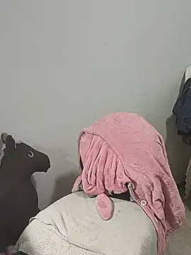 Tefannyy_ live cam on StripChat
