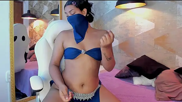 LalilaBrunettee