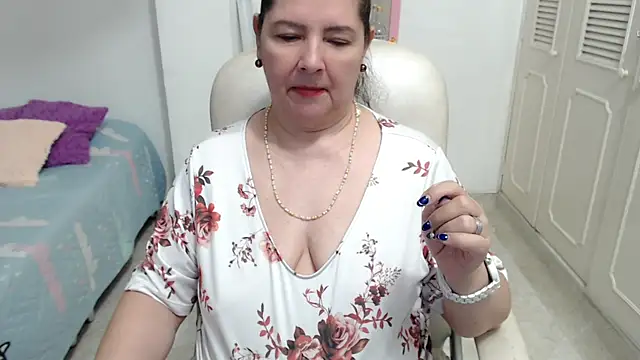 leonela_69 webcam
