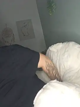Saucy-Serenity webcam