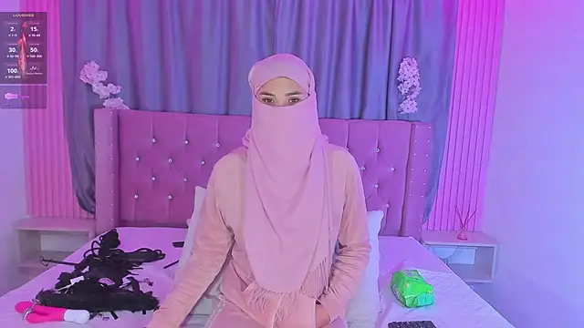Nayla-Mouna webcam