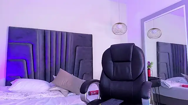 AlannaBlair webcam