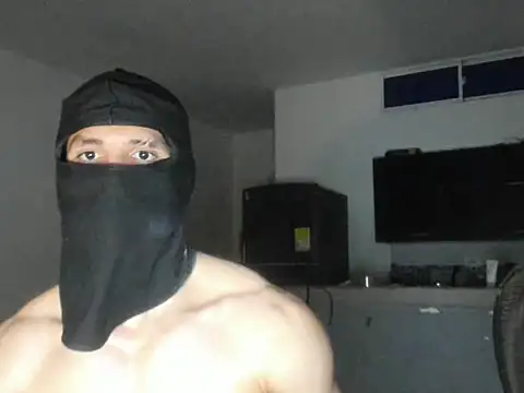 mysterious_muscles live cam on StripChat