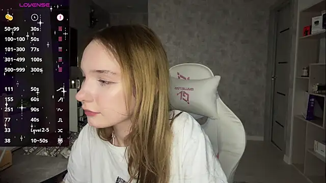 LeyaVoss webcam
