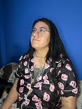 Gaby_Gabbyy_ live cam on StripChat