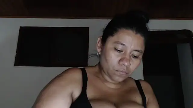 adrixxx38 webcam