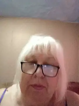 Alexia64231 live cam on StripChat