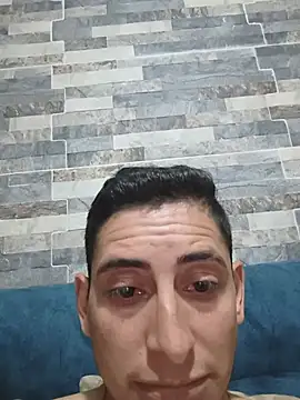 Tiger_cryad live cam on StripChat