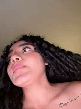 Curlyierr webcam