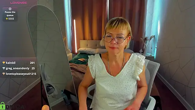 Ann_Annise live cam on StripChat
