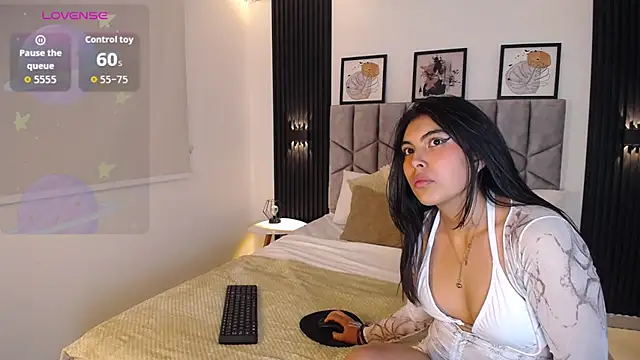 bella_cute_01 - Bella_Cute_01's free webcam - UK Sex Cams