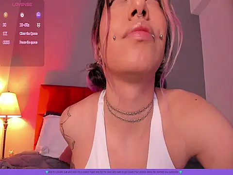 Violetta_Nur webcam