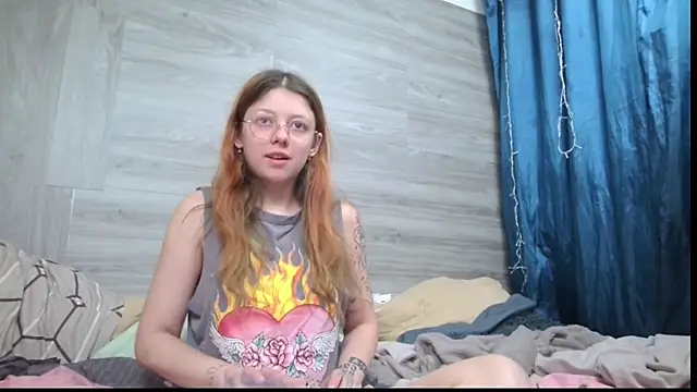 Lina_Kitty webcam