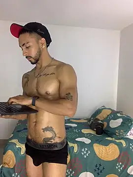 NicolasChest_xxx webcam
