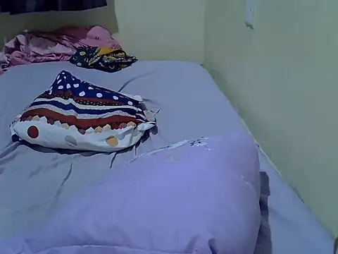 Gorgeous-maya webcam