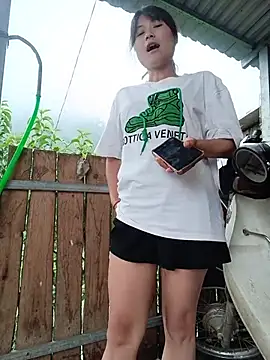 Linda-yiyi webcam