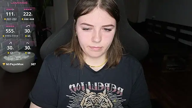 XNirvanaX webcam