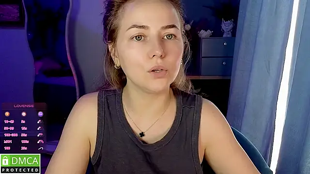 Mira_Mermayd live cam on StripChat