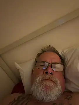 Caesar_Baxter webcam