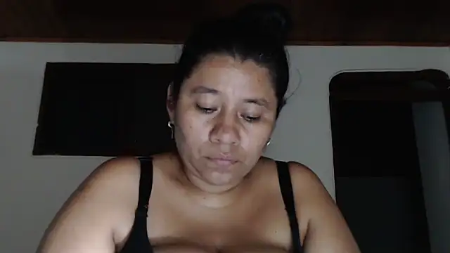 adrixxx38 webcam
