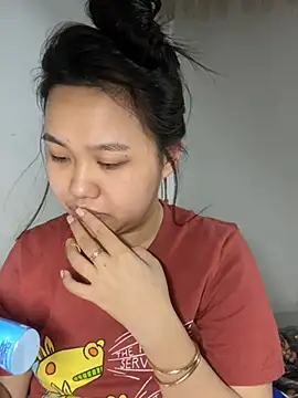 Almira6868 webcam