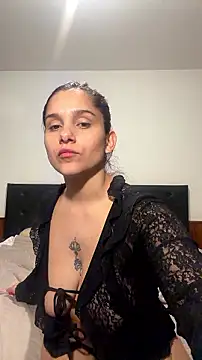 LuciaLatina webcam