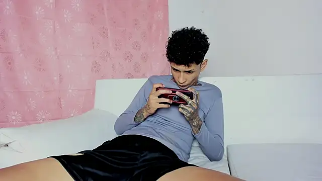 self_love46 live cam on StripChat