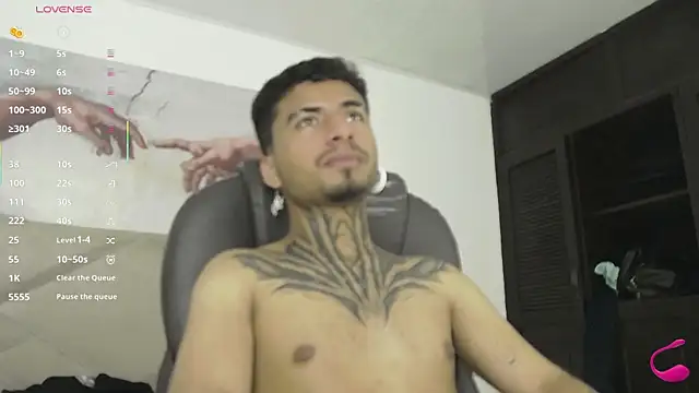 JuanCamiilo_66 live cam on StripChat