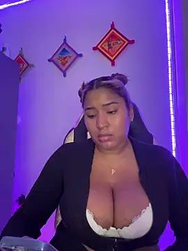morena_2026pink live cam on StripChat